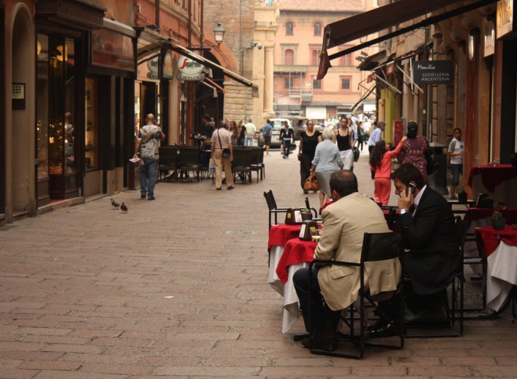 Andrea Luxury Apartments - D'Azeglio Bologna Exterior photo